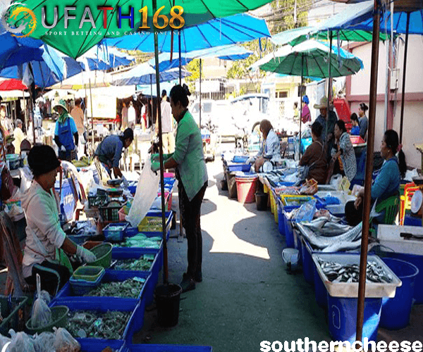 พาเที่ยวตลาดบางเสร่ สัตหีบ ชลบุรี